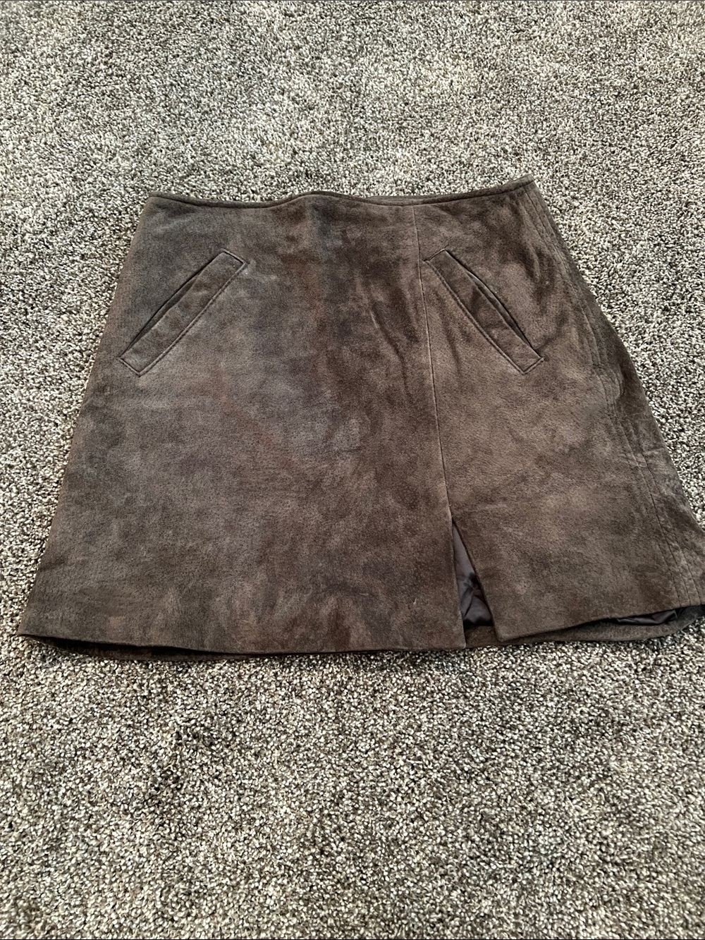 BlankNYC Gray Suede Mini Skirt With Slit - Picture 1 of 8